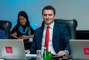 Zogović: Diskriminacija srpskog jezika i progon trobojke moraju stati